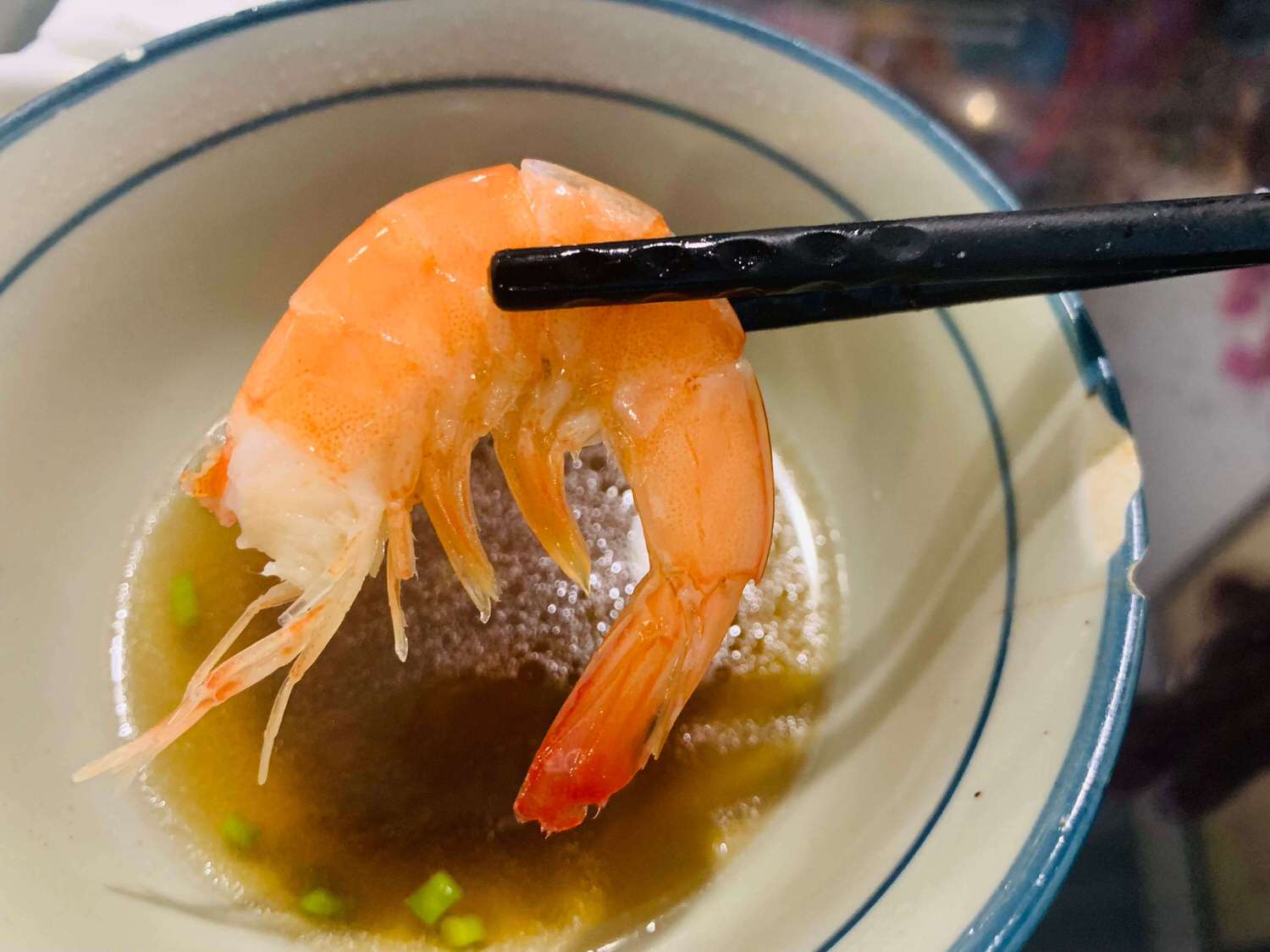 【台北六張犁美食】築地平價日式料理-超新鮮生魚片丼飯+滿滿料的魚肉湯吃起來會不會太爽啦 - 第15張圖