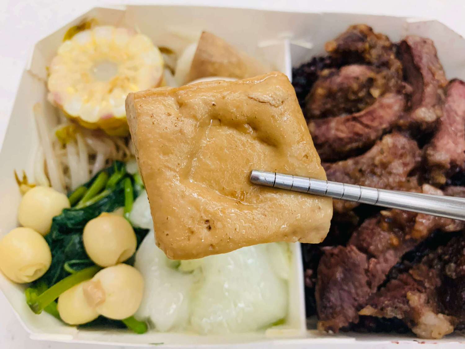 【新北府中美食】盧記心美食-健康餐盒堅持10樣配菜與1樣主菜,兼顧健康的同時也能享受美味便當啦!! - 第9張圖
