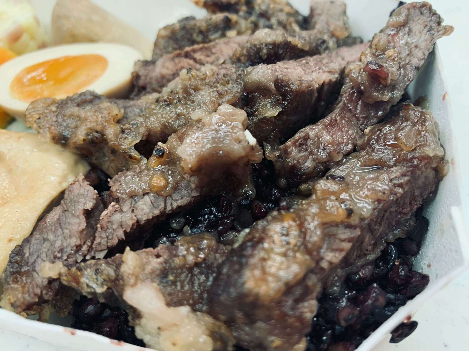 【新北府中美食】盧記心美食-健康餐盒堅持10樣配菜與1樣主菜,兼顧健康的同時也能享受美味便當啦!! - 第7張圖