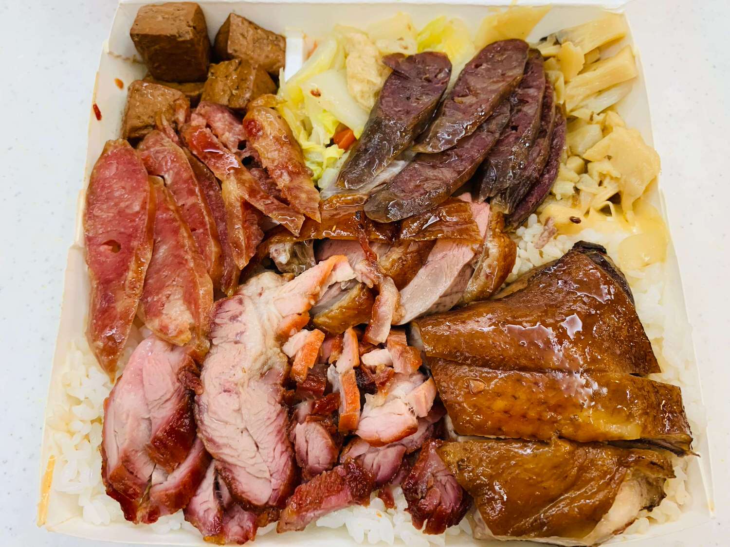 【新北七張美食】名門燒臘-新店在地40年好味道,肉多到快要滿出來了啦 - 第8張圖