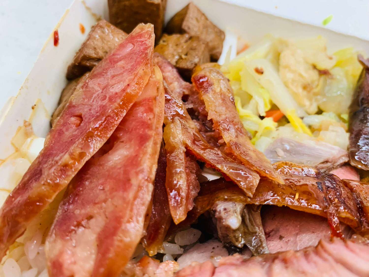 【新北七張美食】名門燒臘-新店在地40年好味道,肉多到快要滿出來了啦 - 第10張圖
