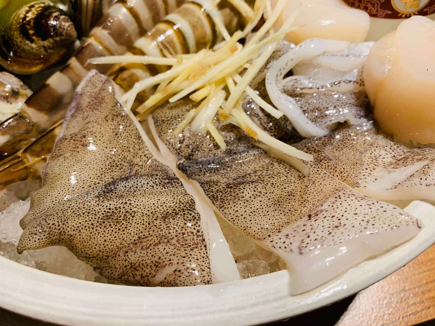 【新北大坪林美食】圍樂鮮境-新店頂級海鮮火鍋店,滿滿一碗海鮮和肉吃起來超爽的啦!! - 第23張圖