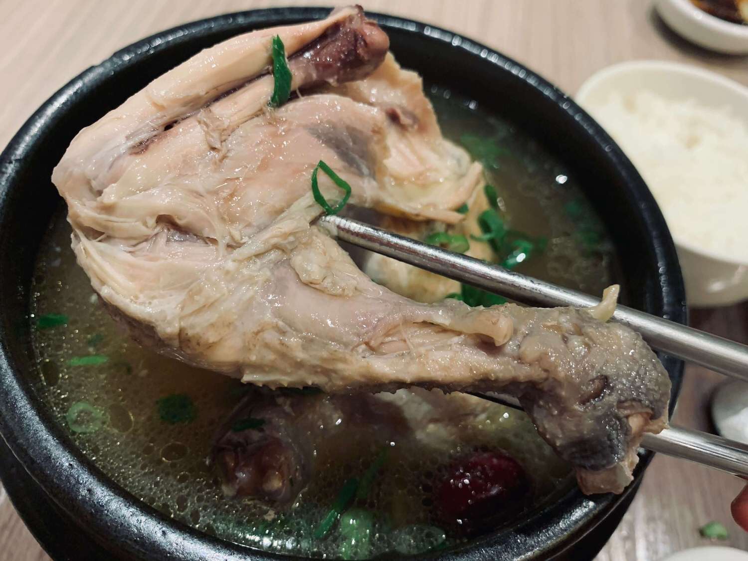 【新北板橋美食】SAIKABO-大遠百道地韓式料理,愛喝人蔘雞湯的千萬不能錯過ㄚㄚ!! - 第15張圖