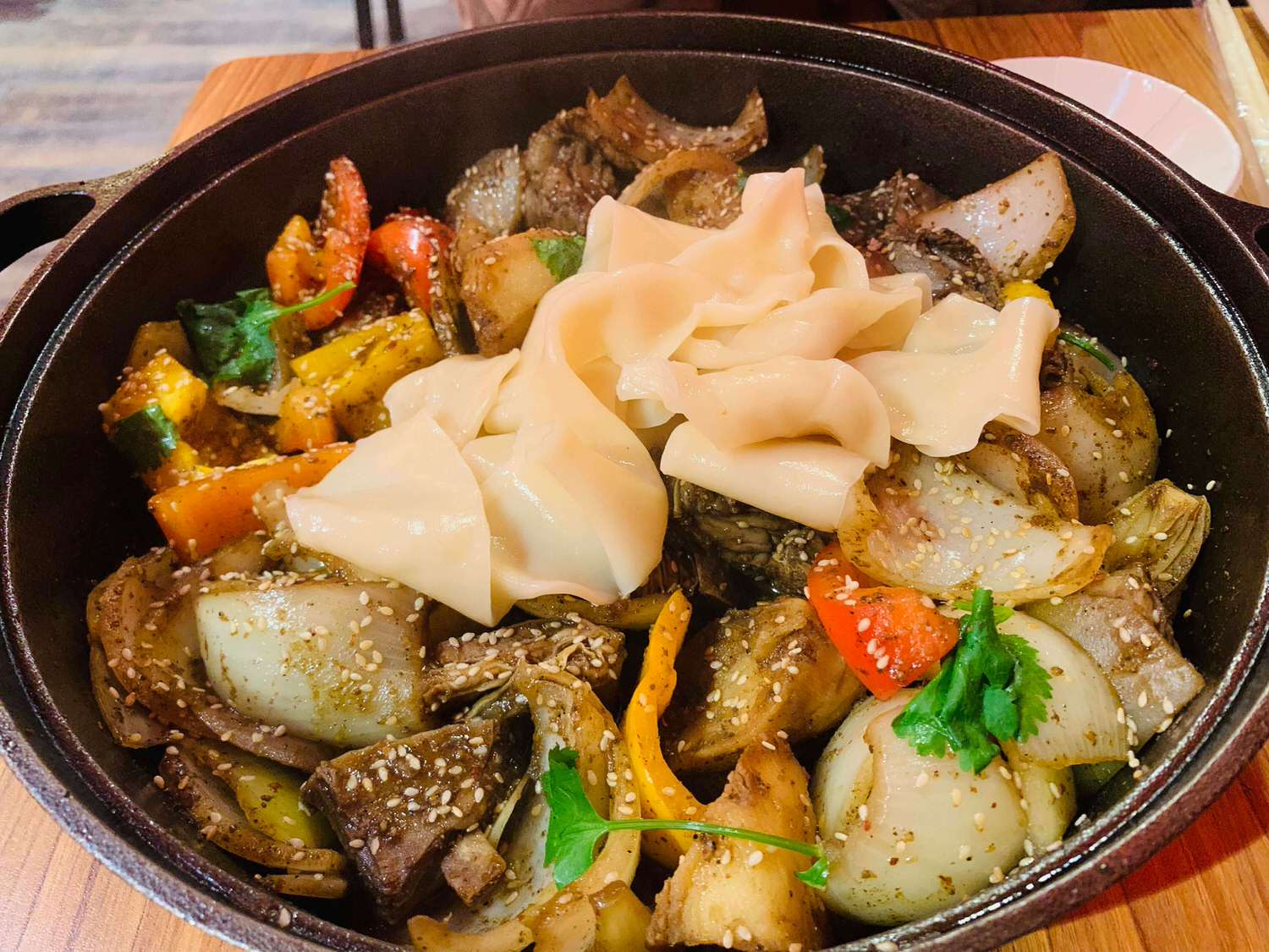 【台北南港展覽館美食】青丹扎西-西藏道地羊排炕鍋,又香又麻又辣好吃到我停步下來ㄚㄚ!! - 第18張圖