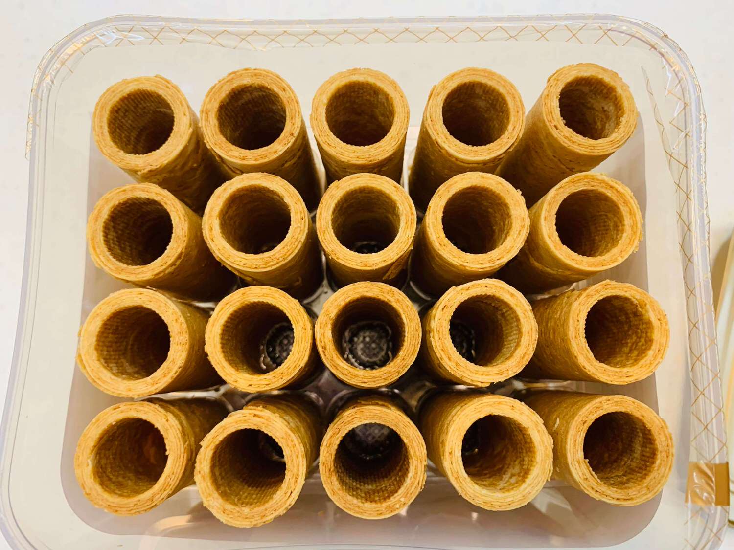 【宅配美食】實心蛋捲和新世代粹蛋捲來囉,餡料飽滿的超好吃蛋捲ㄚ!!過年禮盒|中秋禮盒|送禮推薦 - 第19張圖