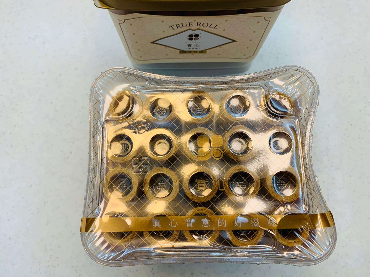 【宅配美食】實心蛋捲和新世代粹蛋捲來囉,餡料飽滿的超好吃蛋捲ㄚ!!過年禮盒|中秋禮盒|送禮推薦 - 第18張圖