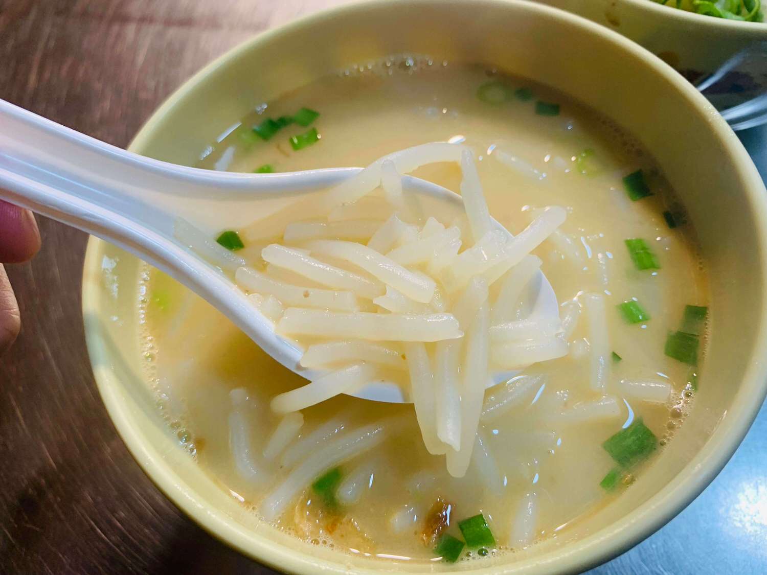 【新北新店美食】碧潭米粉湯-新店傳統銅板小吃,一碗米粉湯只要30元丫丫!! - 第5張圖
