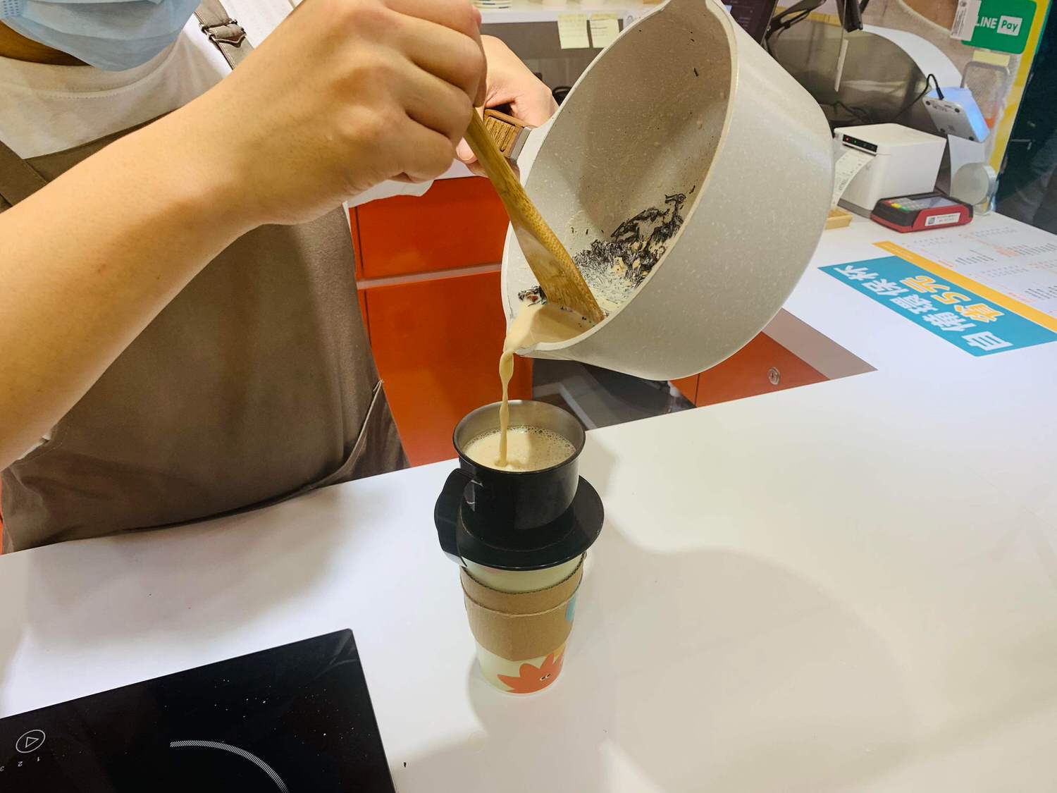 【台北大安手搖杯】茶裡不然-辛香奶茶專賣點,每一口奶茶都是滿滿獨特香料味!! - 第8張圖