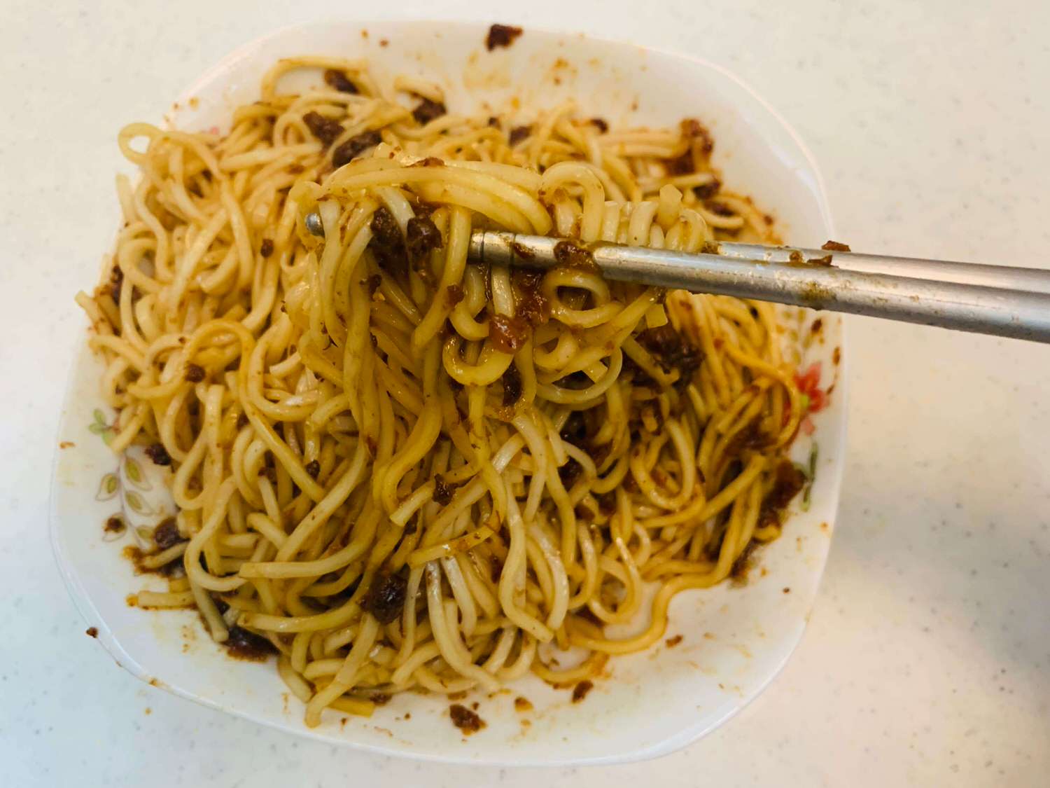 【宅配美食】敲敲碗港式和牛撈麵-滿滿日本A5和牛絞肉的乾拌麵,每一口都是和牛的香味ㄚㄚ!! - 第11張圖